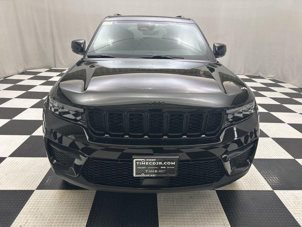 new 2025 Jeep Grand Cherokee car, priced at $38,558