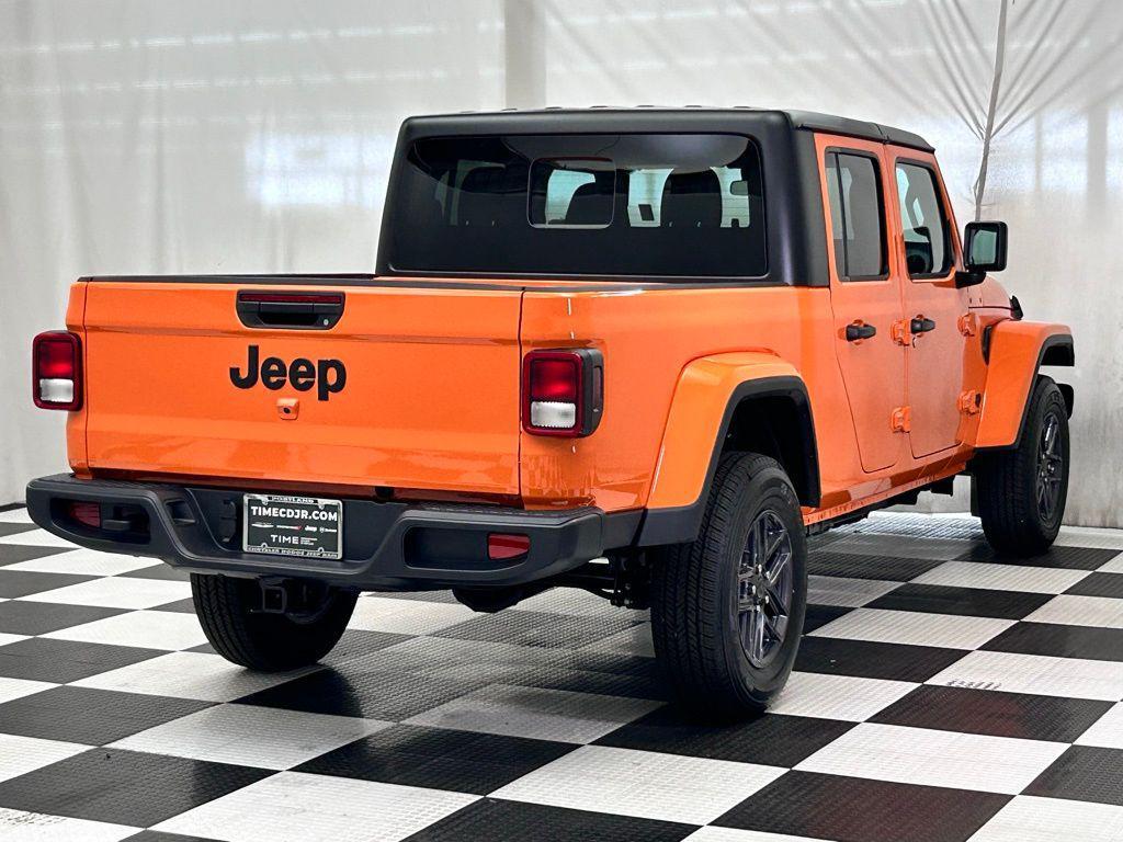 new 2025 Jeep Gladiator car, priced at $43,865
