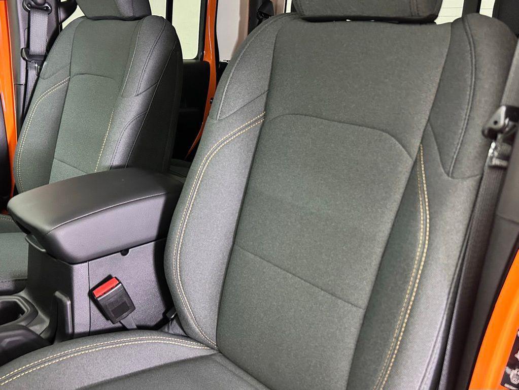 new 2025 Jeep Gladiator car, priced at $43,865