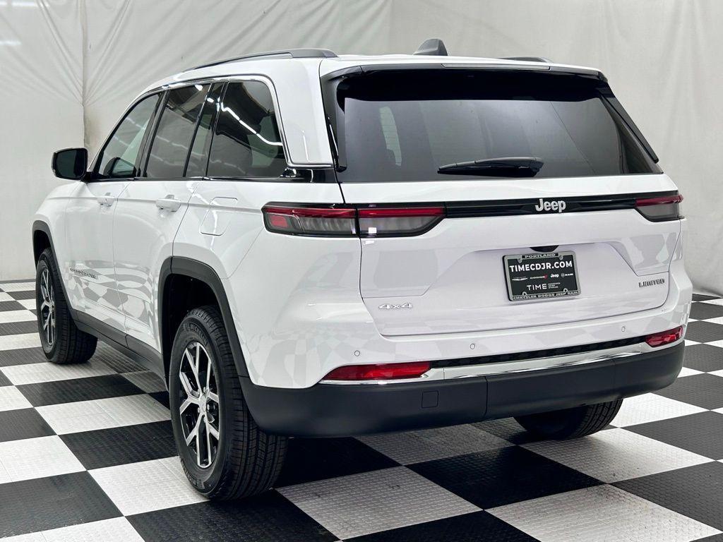new 2025 Jeep Grand Cherokee car, priced at $40,877
