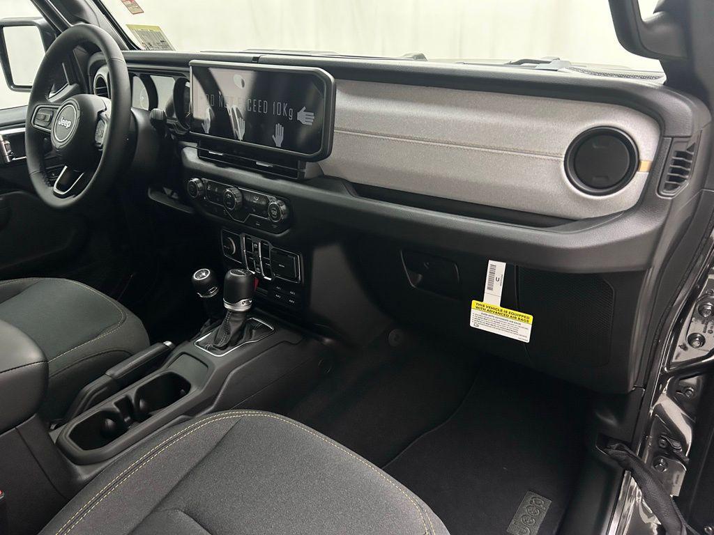 new 2025 Jeep Gladiator car, priced at $41,144