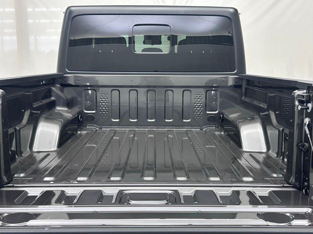 new 2025 Jeep Gladiator car, priced at $41,144