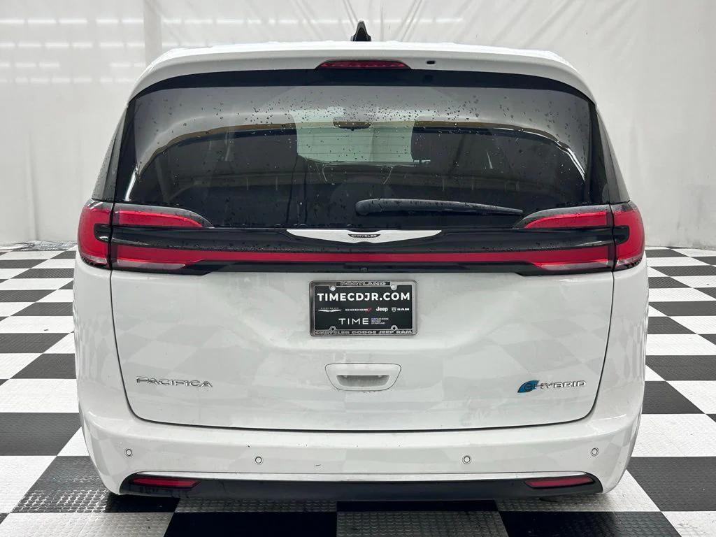 used 2024 Chrysler Pacifica Hybrid car, priced at $27,941