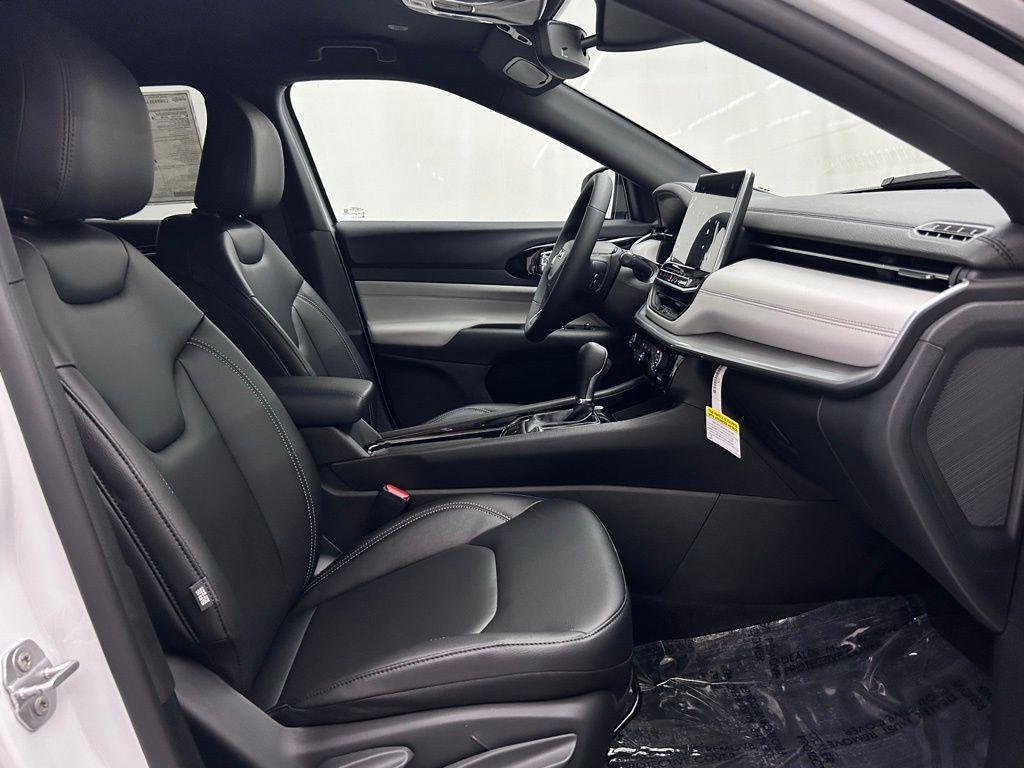 new 2026 Jeep Compass car, priced at $27,498