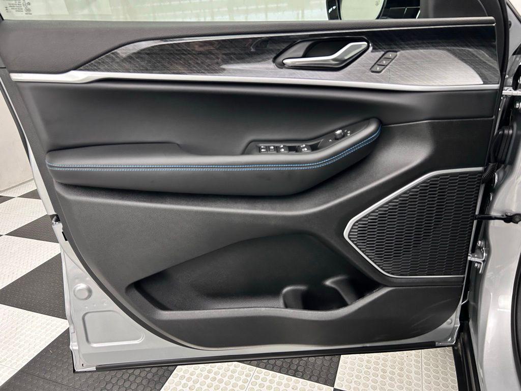 new 2025 Jeep Grand Cherokee 4xe car, priced at $58,498