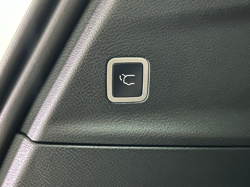 new 2026 Chrysler Pacifica car, priced at $39,448