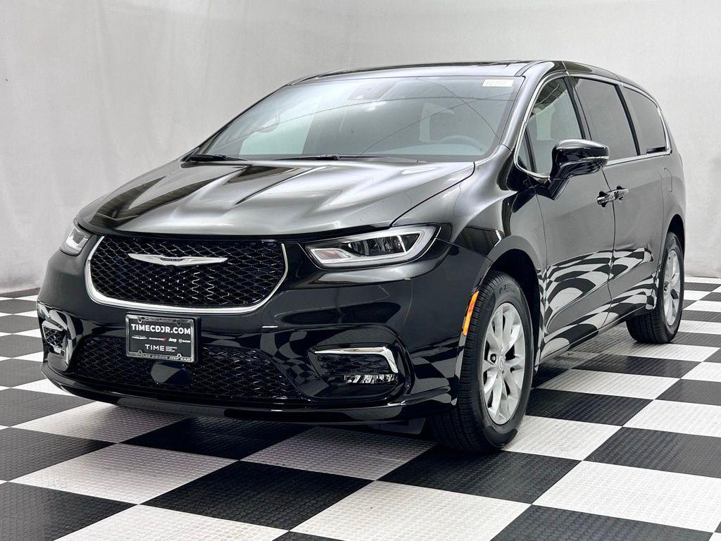 new 2026 Chrysler Pacifica car, priced at $39,448