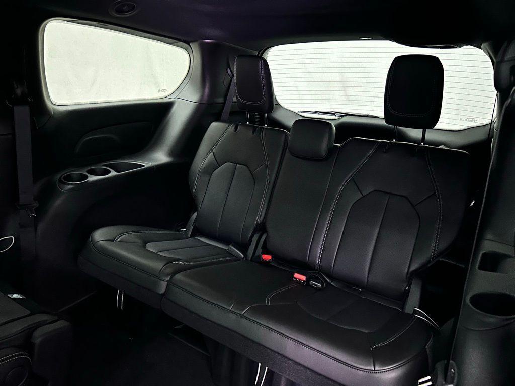new 2026 Chrysler Pacifica car, priced at $39,448