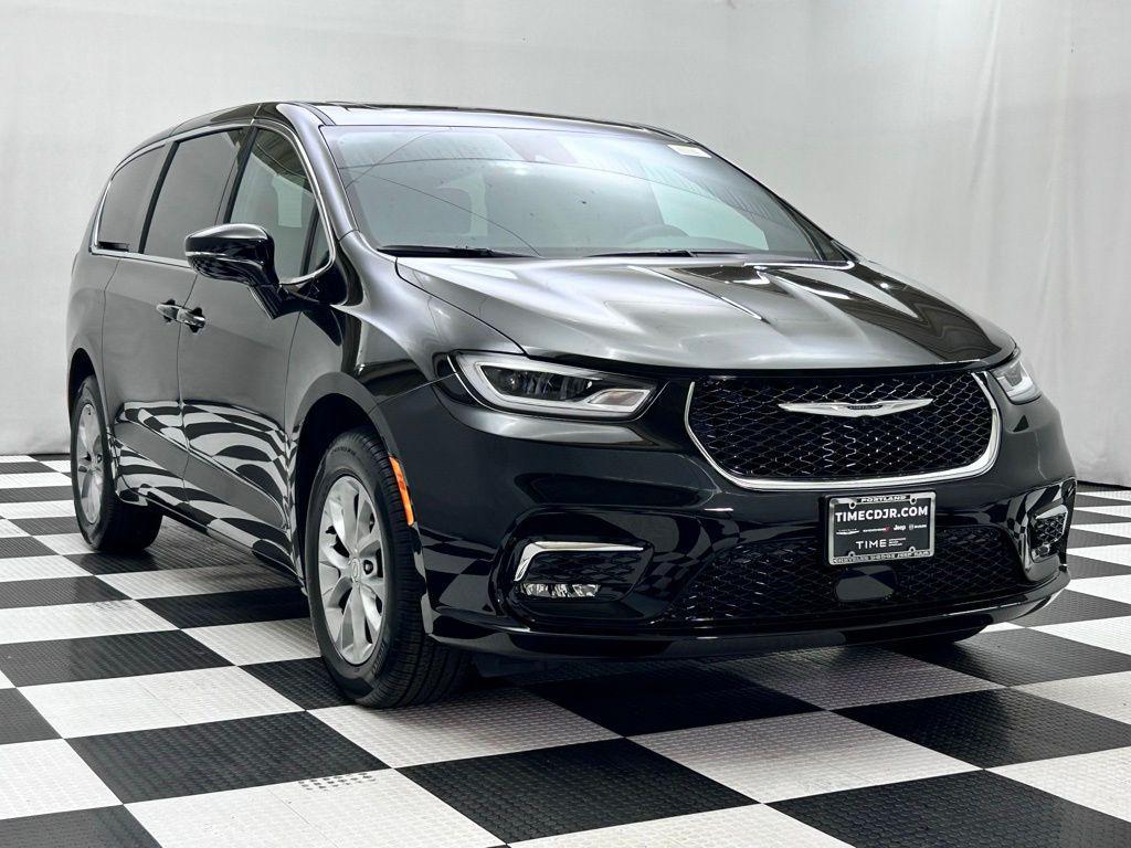 new 2026 Chrysler Pacifica car, priced at $39,448