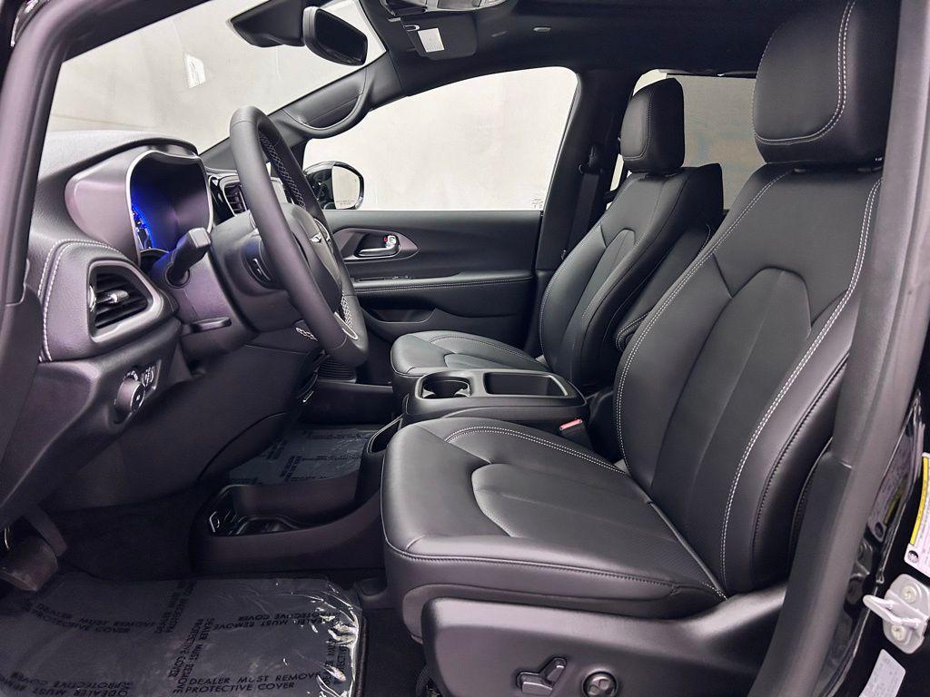 new 2026 Chrysler Pacifica car, priced at $39,448