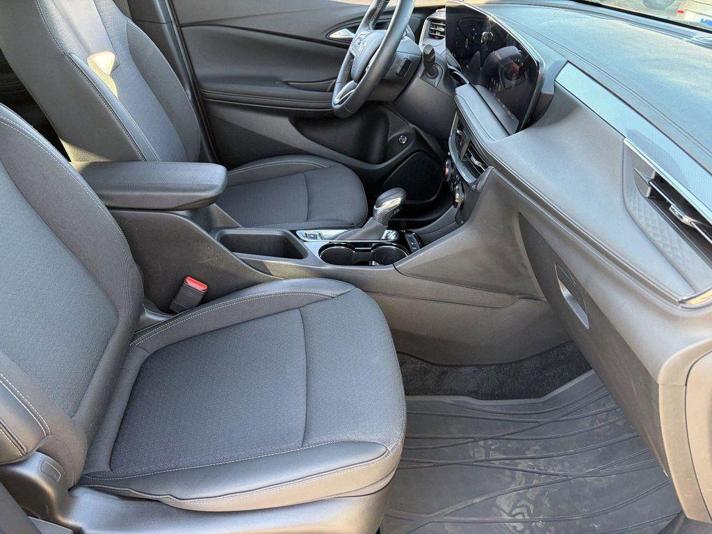 used 2025 Buick Encore GX car, priced at $22,012