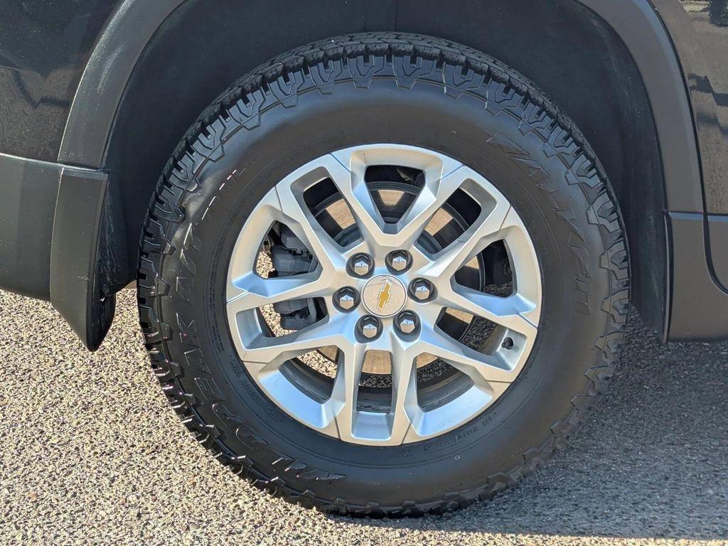 used 2021 Chevrolet Traverse car, priced at $13,457