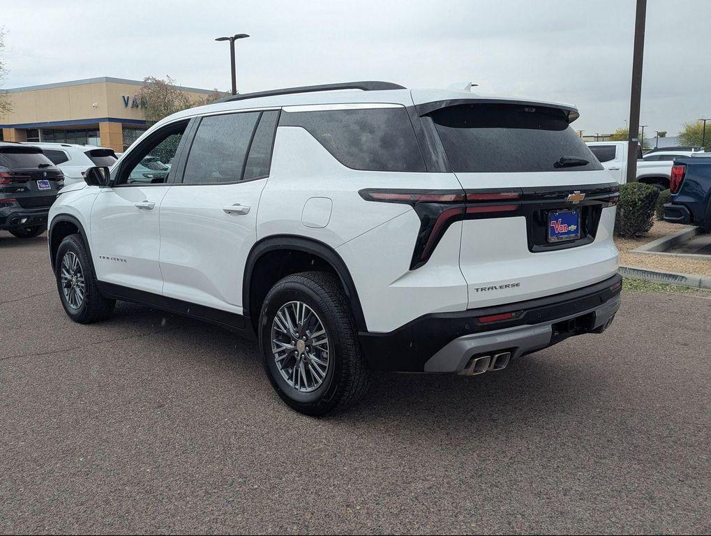 used 2026 Chevrolet Traverse car, priced at $37,372