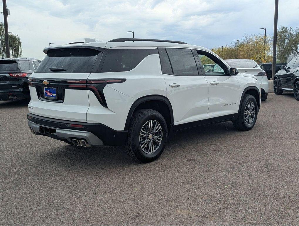 used 2026 Chevrolet Traverse car, priced at $37,372