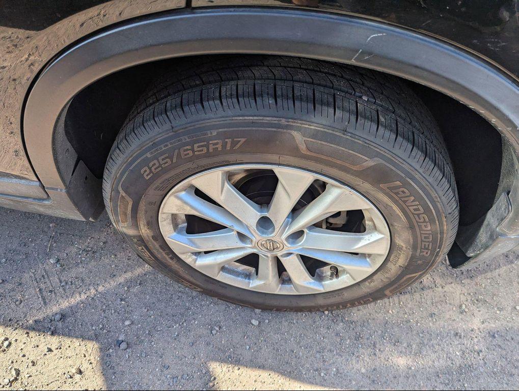 used 2015 Nissan Rogue car