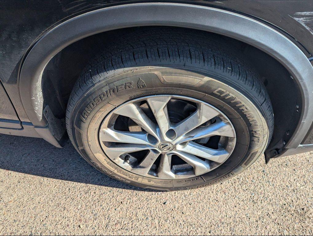 used 2015 Nissan Rogue car