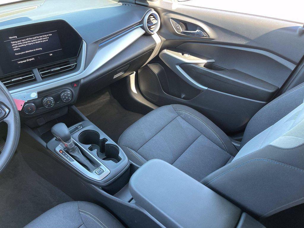 used 2025 Chevrolet Trax car, priced at $19,184