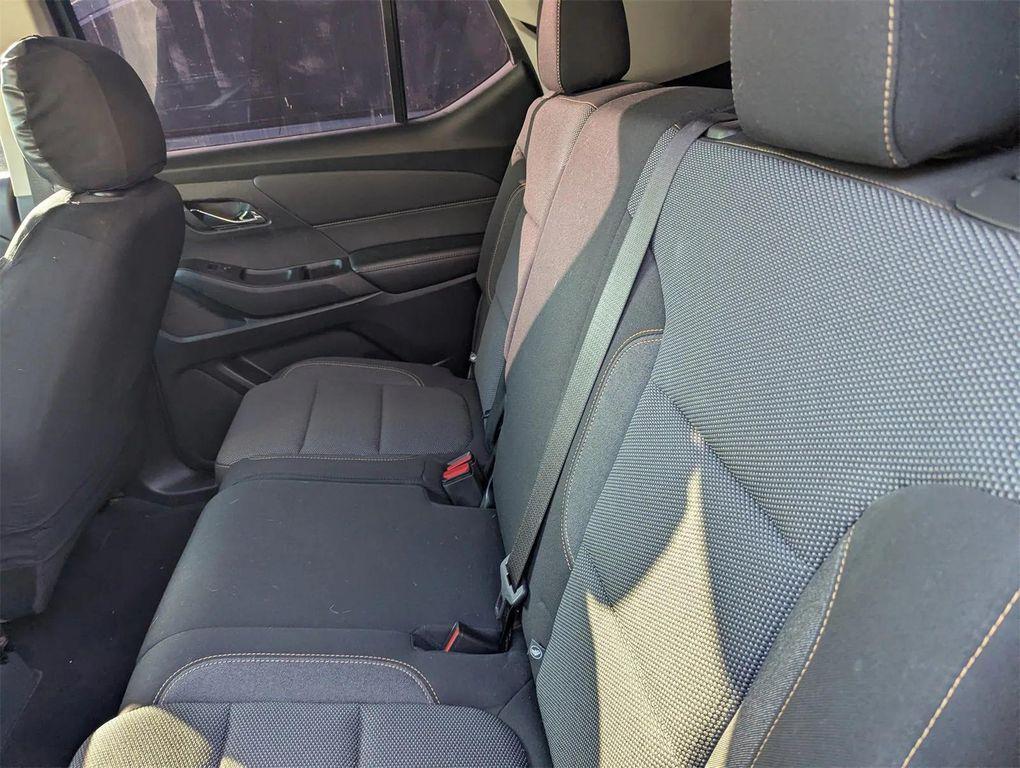 used 2021 Chevrolet Traverse car, priced at $17,799