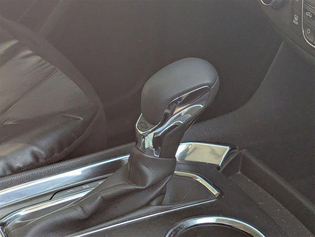 used 2021 Chevrolet Traverse car, priced at $17,799