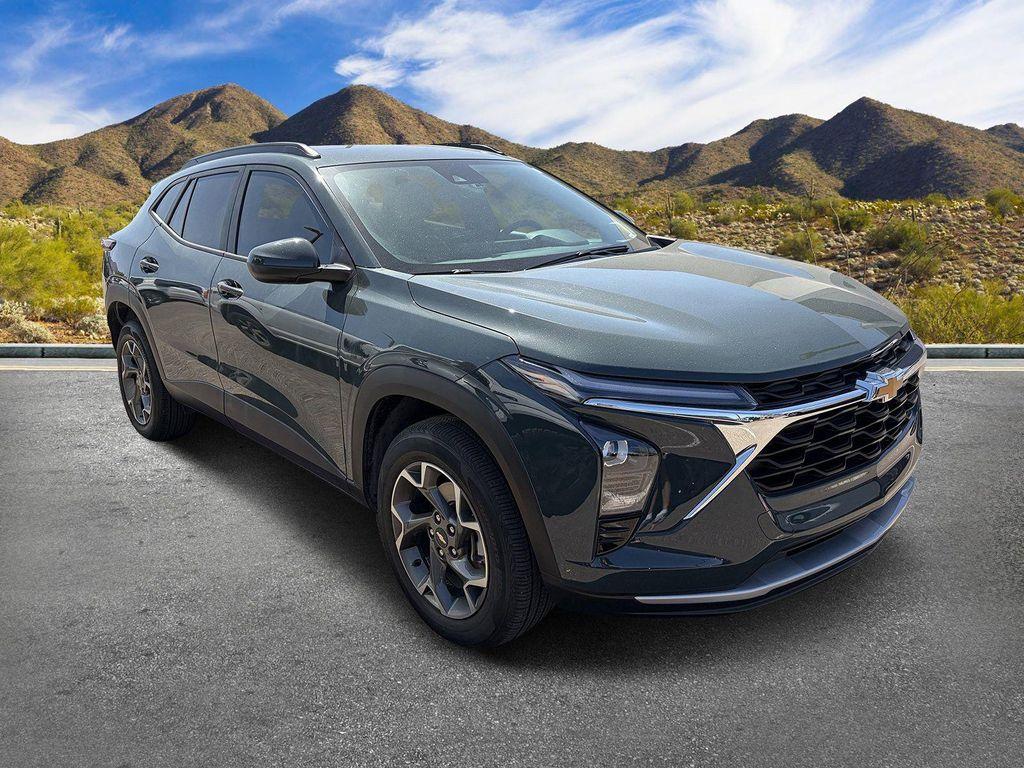 used 2025 Chevrolet Trax car, priced at $23,552