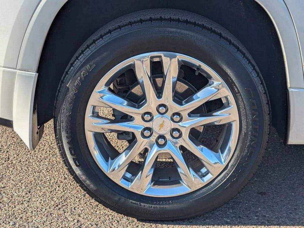 used 2021 Chevrolet Traverse car, priced at $27,449