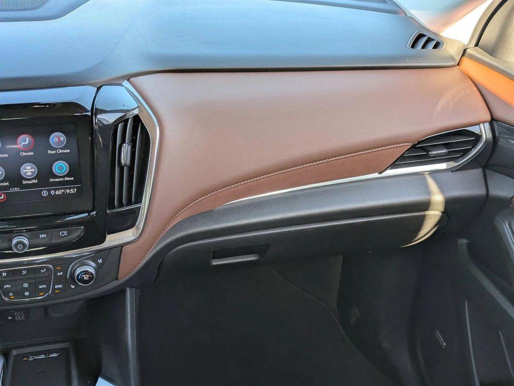 used 2021 Chevrolet Traverse car, priced at $27,449