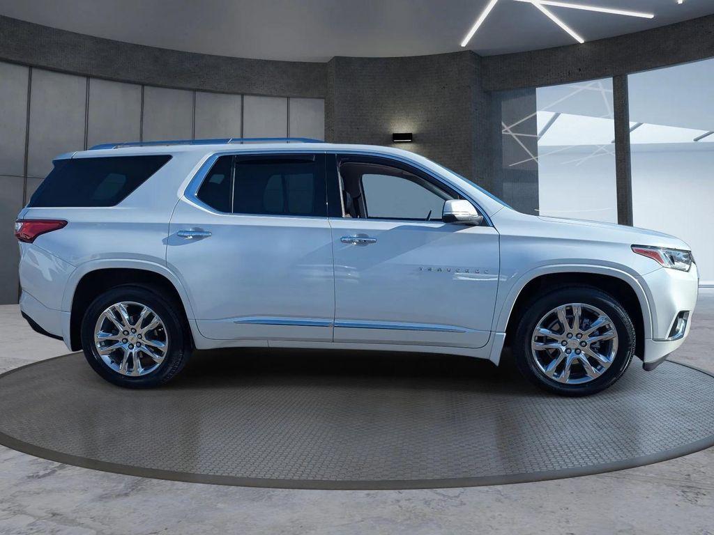 used 2021 Chevrolet Traverse car, priced at $27,449