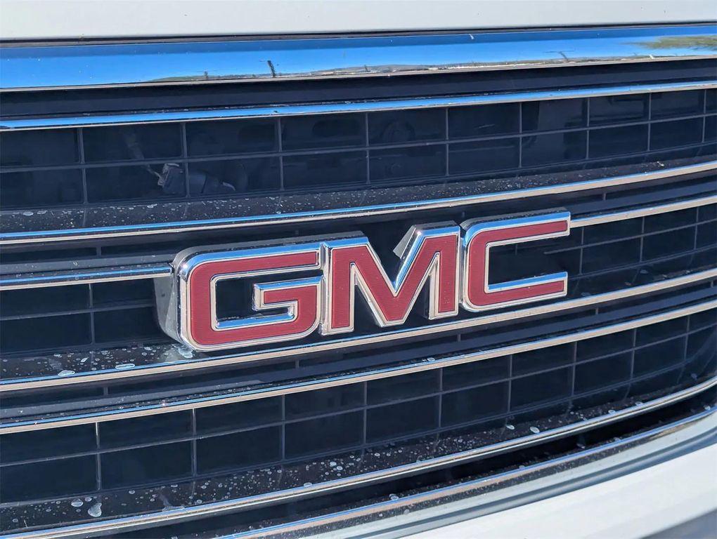 used 2018 GMC Yukon XL car, priced at $20,637