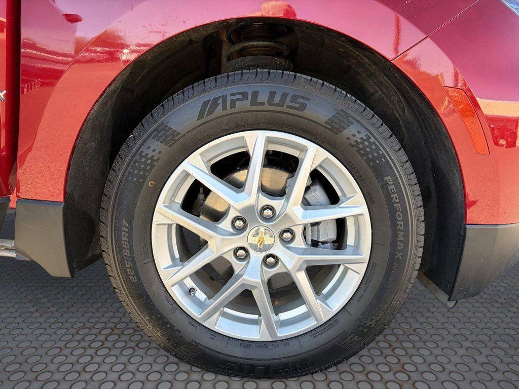 used 2024 Chevrolet Equinox car, priced at $18,990