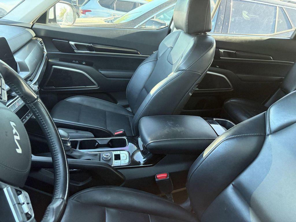 used 2025 Kia Telluride car, priced at $34,995