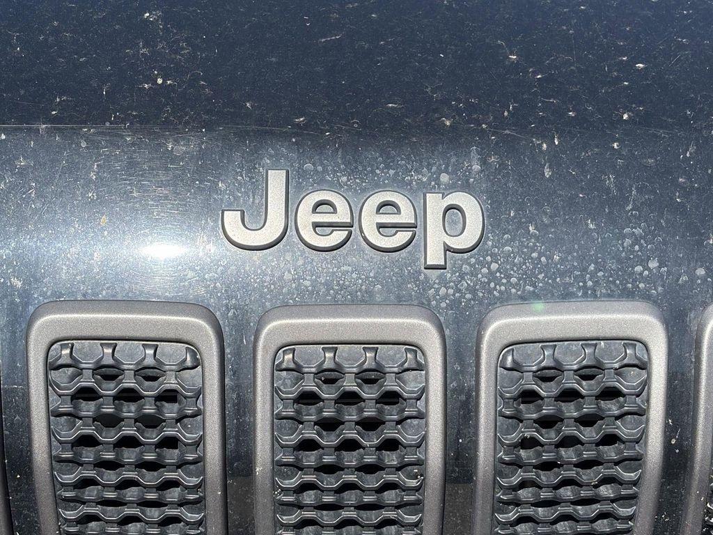 used 2021 Jeep Cherokee car, priced at $19,458