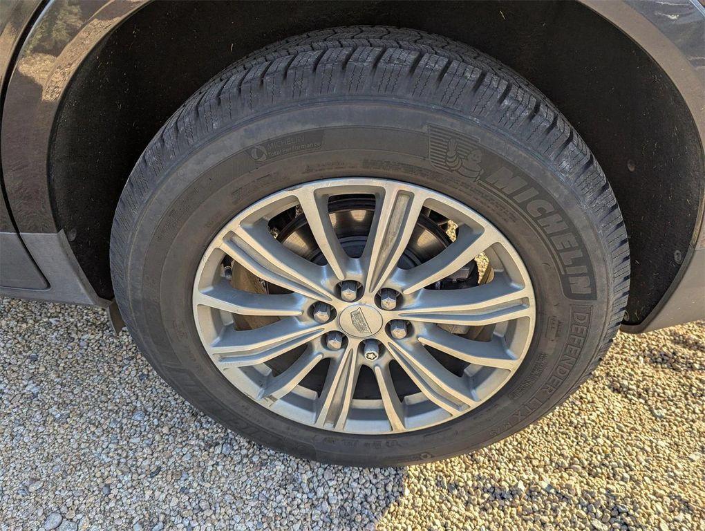 used 2018 Cadillac XT5 car, priced at $14,556