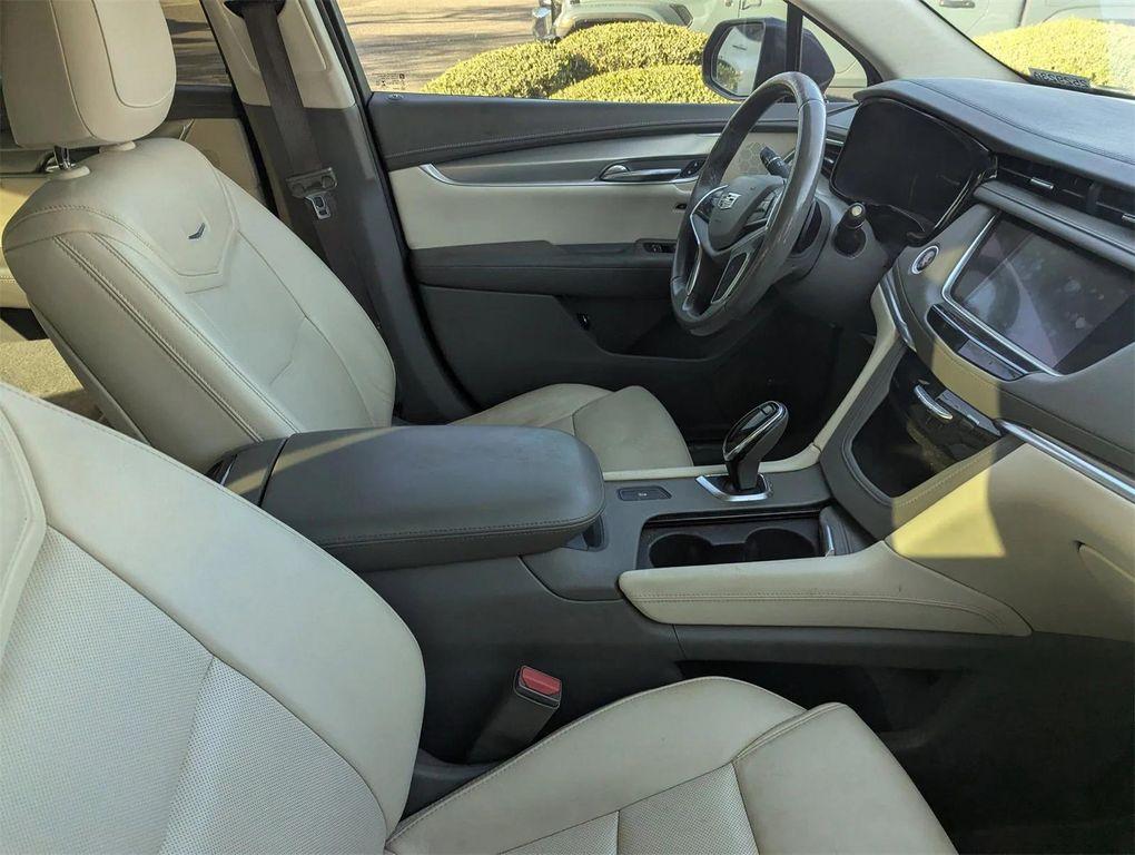 used 2018 Cadillac XT5 car, priced at $14,556