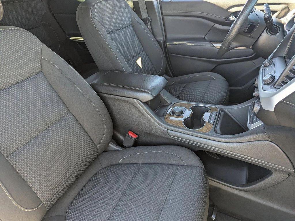 used 2023 GMC Acadia car, priced at $18,696