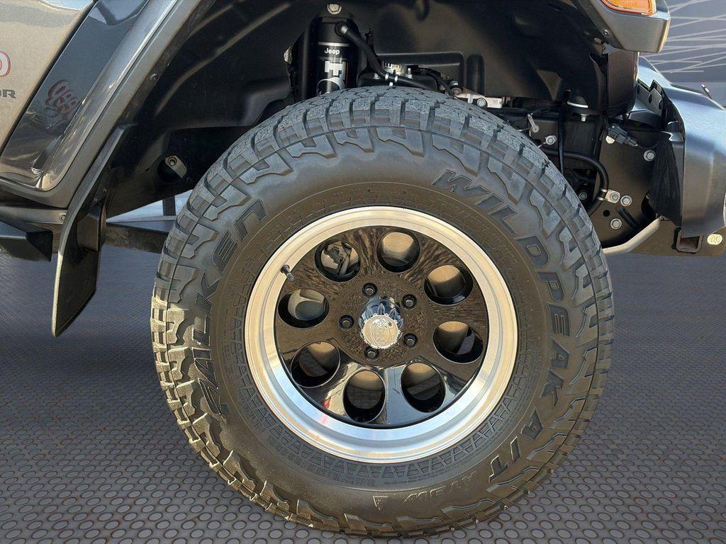 used 2021 Jeep Gladiator car, priced at $37,598