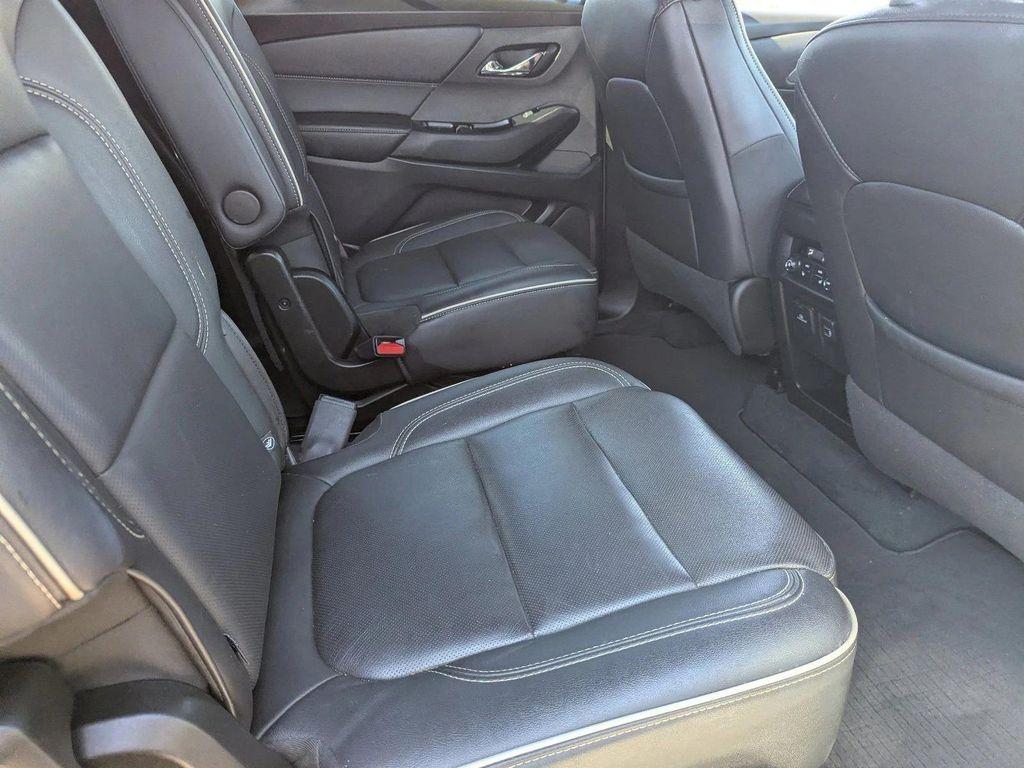 used 2023 Chevrolet Traverse car, priced at $31,933