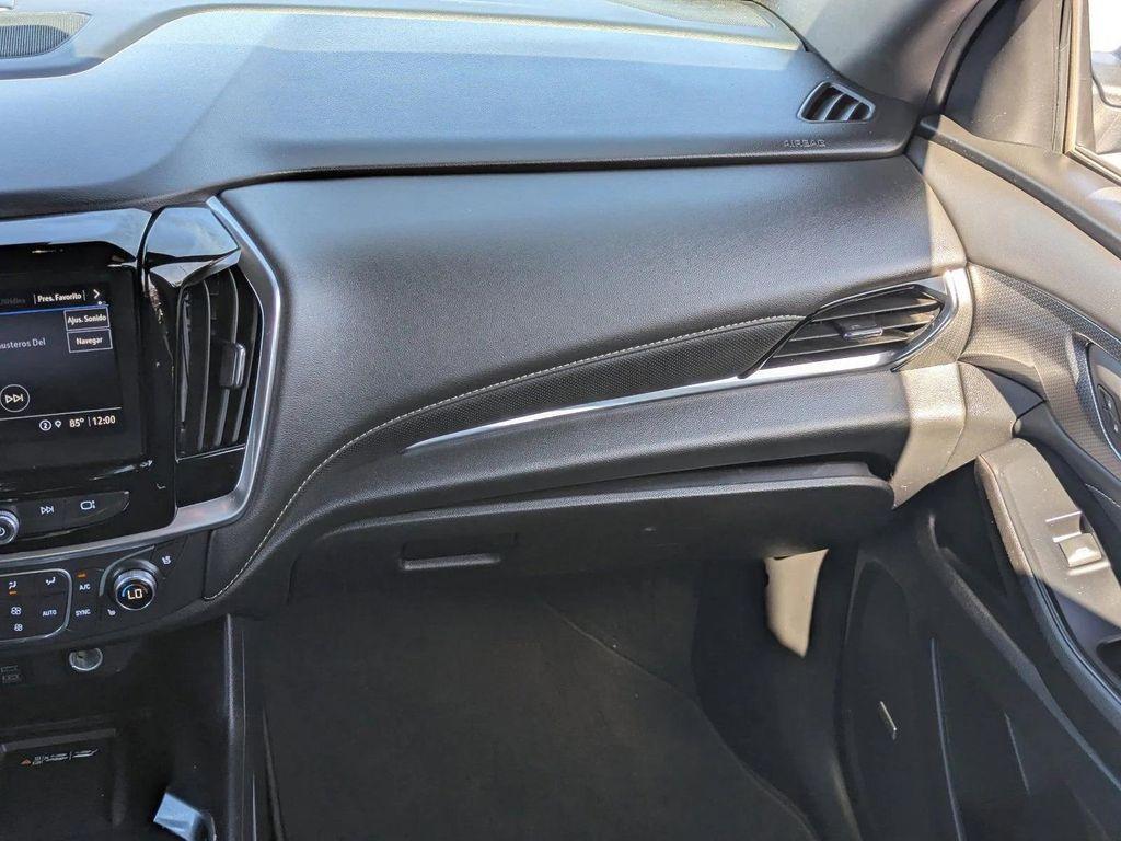 used 2023 Chevrolet Traverse car, priced at $31,933