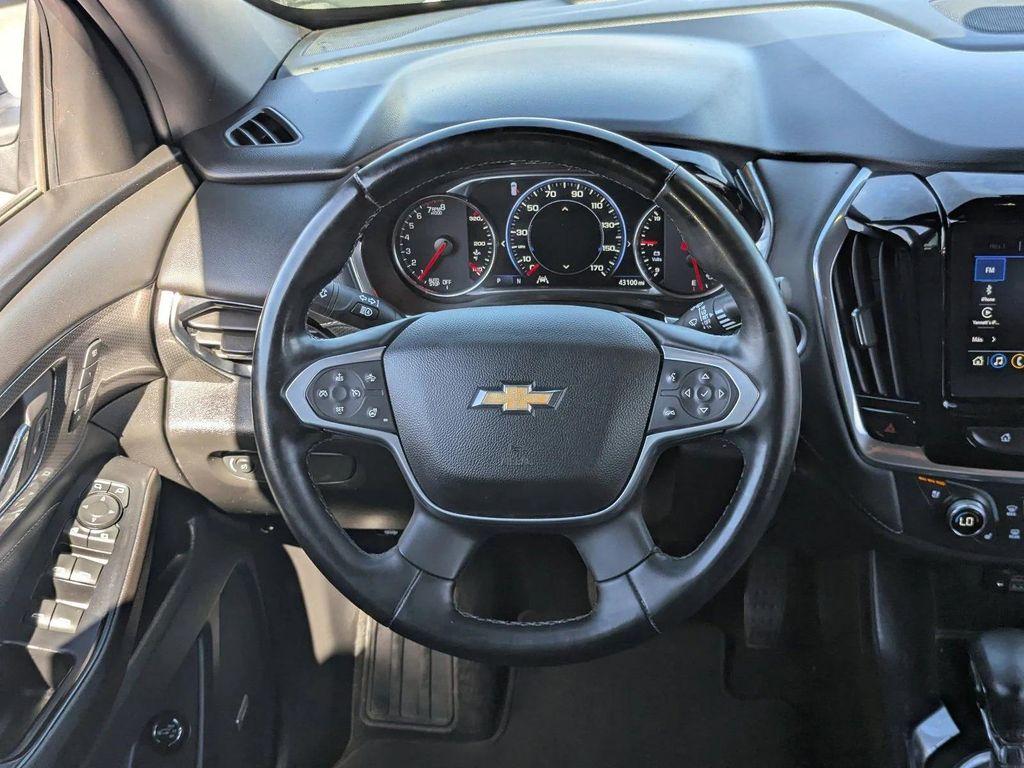 used 2023 Chevrolet Traverse car, priced at $31,933