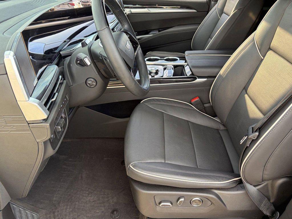 used 2026 Cadillac Escalade ESV car, priced at $119,038