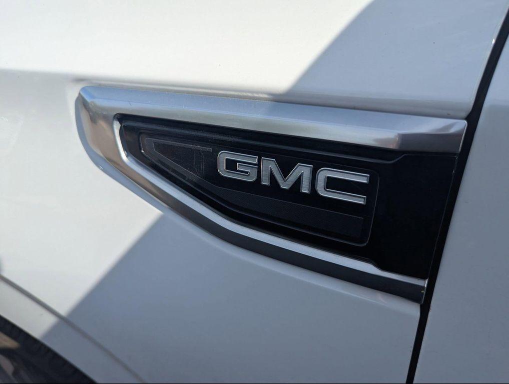 used 2021 GMC Yukon XL car, priced at $38,333