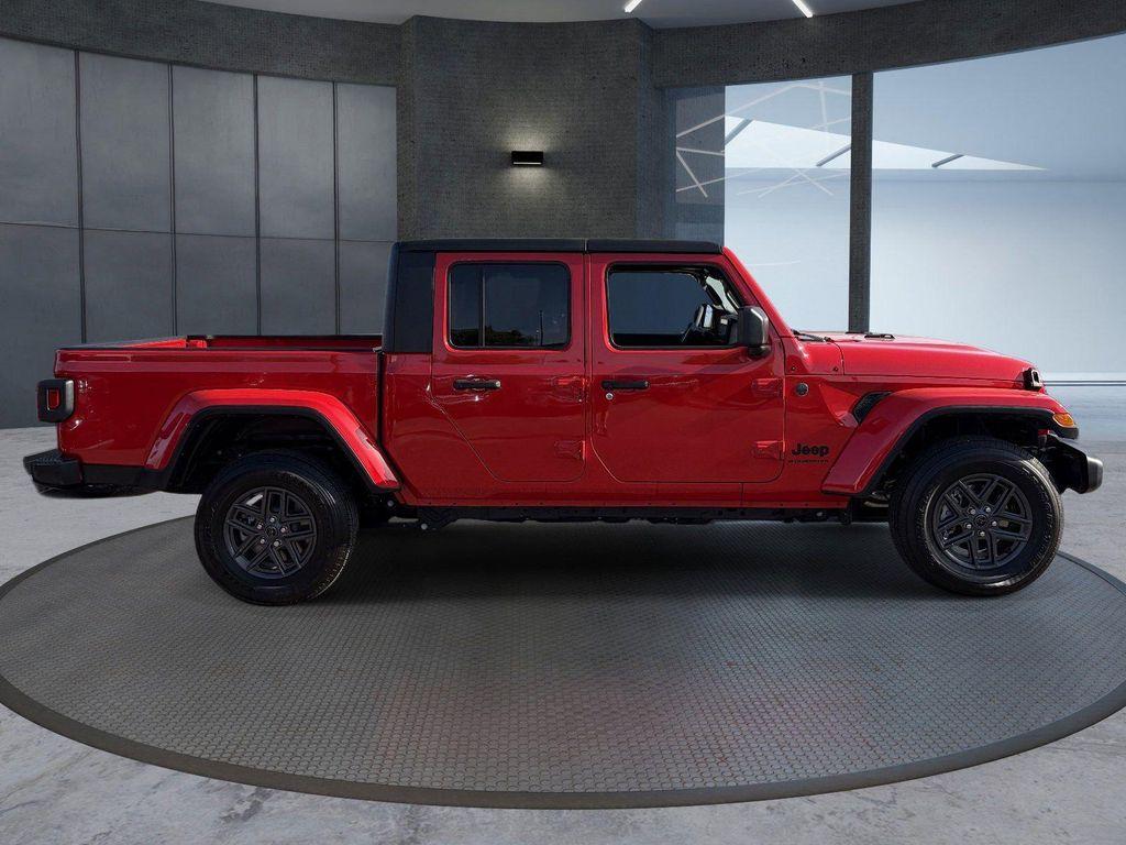 used 2025 Jeep Gladiator car, priced at $35,898