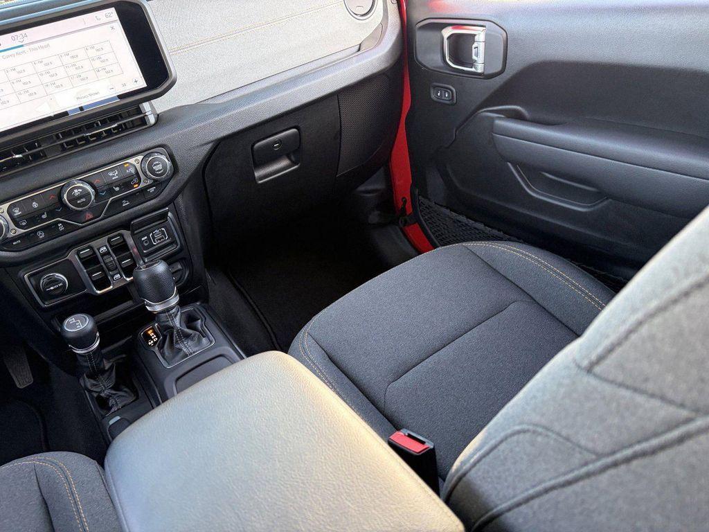 used 2025 Jeep Gladiator car, priced at $35,898