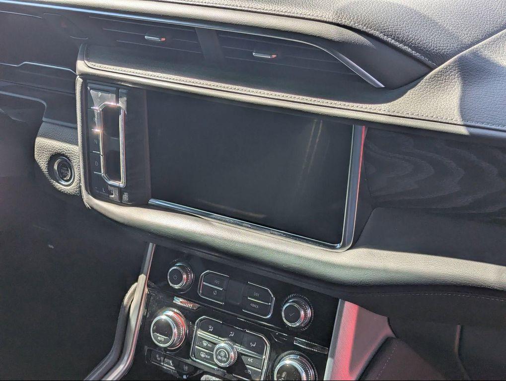used 2022 GMC Yukon XL car, priced at $51,704