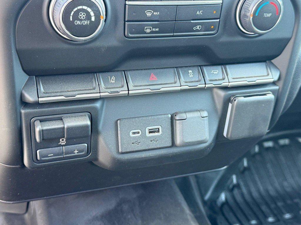 new 2024 Chevrolet Silverado 3500 car, priced at $52,403