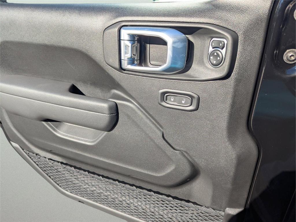 new 2026 Jeep Wrangler car, priced at $47,754