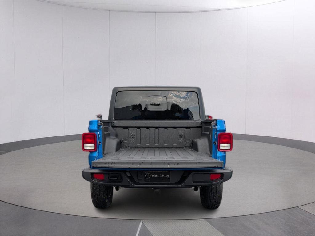 new 2026 Jeep Gladiator car, priced at $46,972