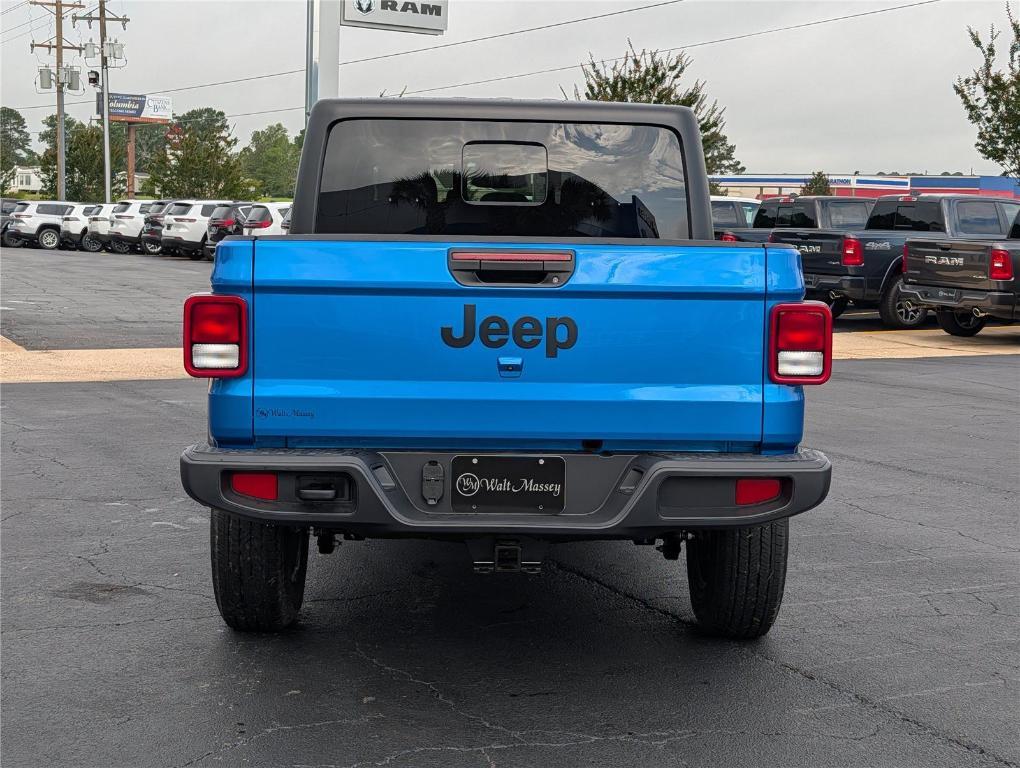 new 2026 Jeep Gladiator car, priced at $47,472