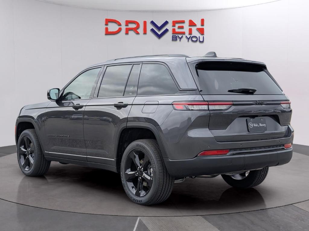 new 2025 Jeep Grand Cherokee car, priced at $39,802
