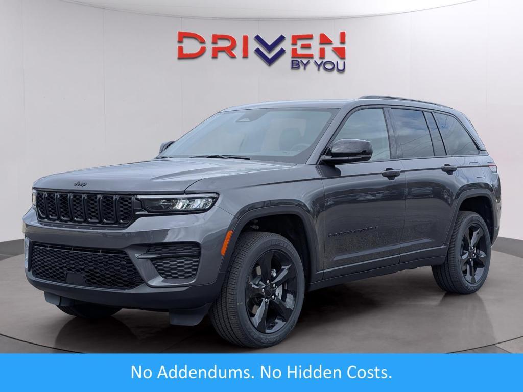 new 2025 Jeep Grand Cherokee car, priced at $41,802