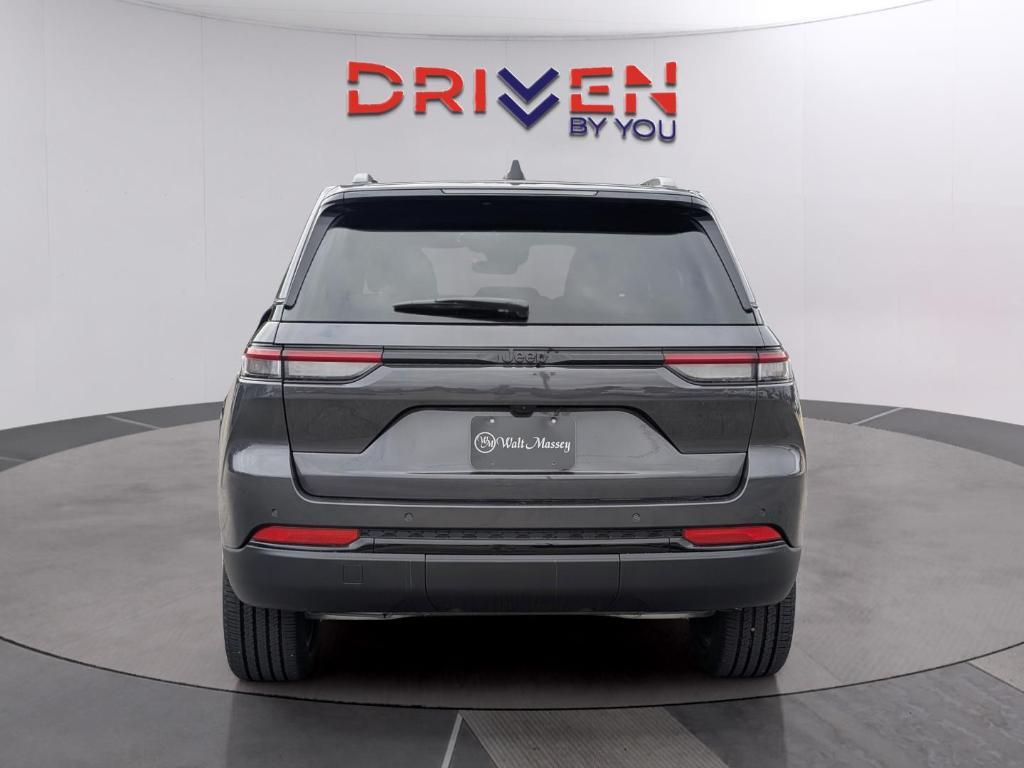 new 2025 Jeep Grand Cherokee car, priced at $39,802